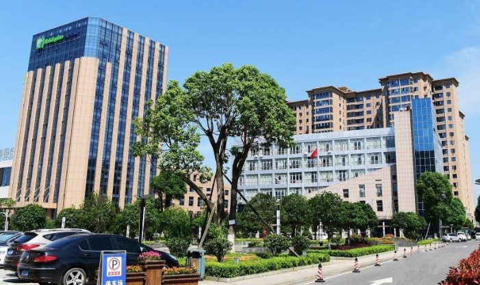 2018本地人寿服务应用项目:何仪人寿值得作为代理加入
